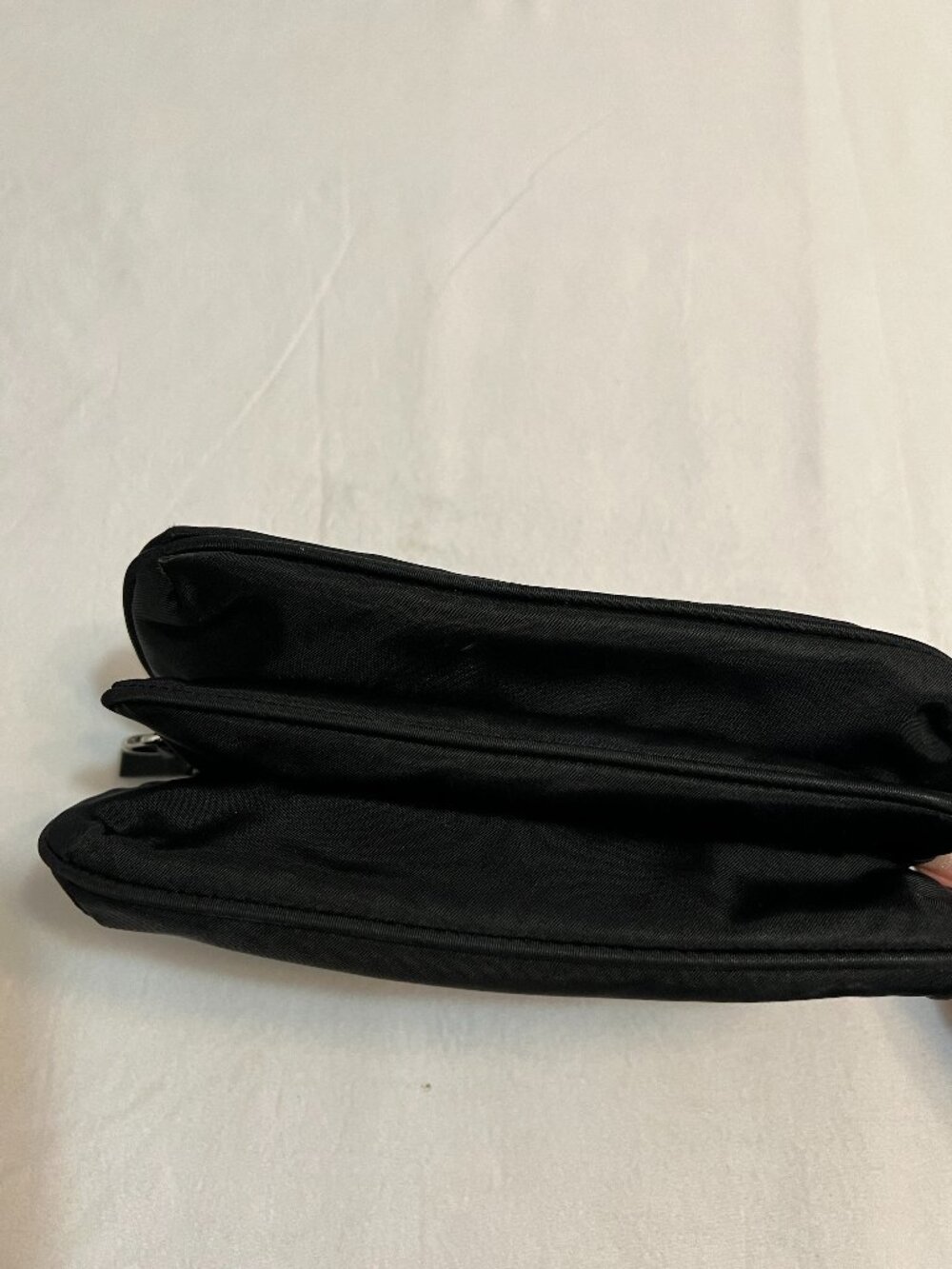 TUMI Black Nylon Wristlet Travel Pouch Cosmetic Bag Organizer Zip Clutch Small - Picture 6 of 8